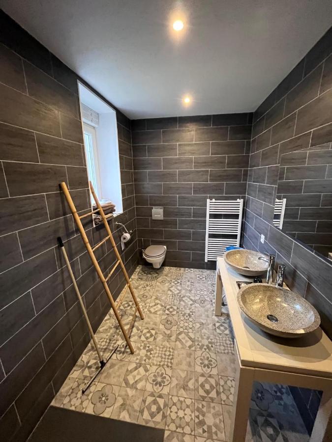 L'Hostellerie De Sevremont Saint-Michel-Mont-Mercure Kültér fotó