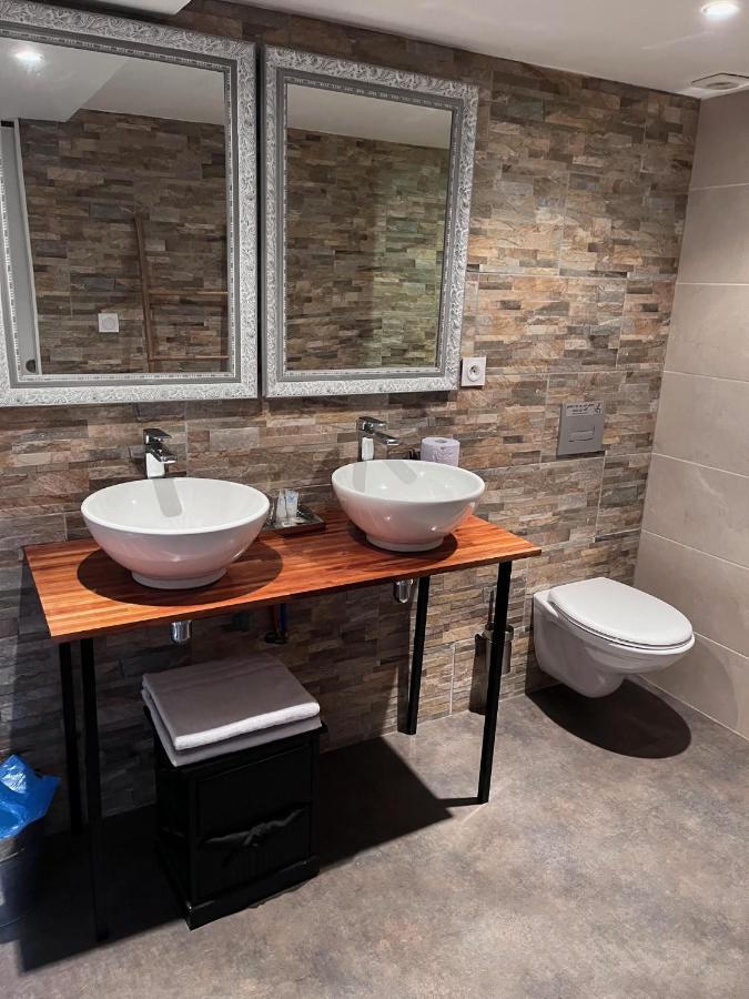 L'Hostellerie De Sevremont Saint-Michel-Mont-Mercure Kültér fotó