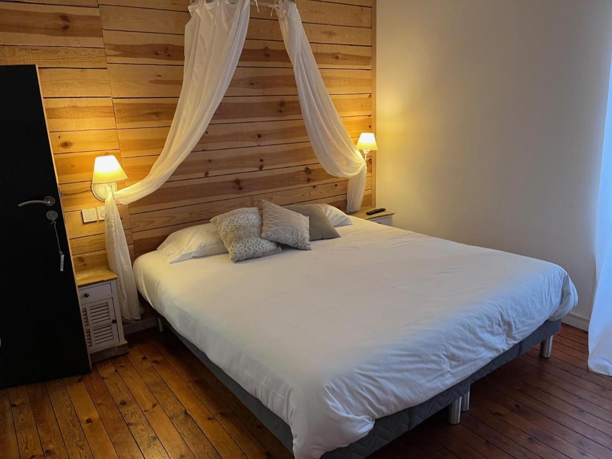 L'Hostellerie De Sevremont Saint-Michel-Mont-Mercure Kültér fotó