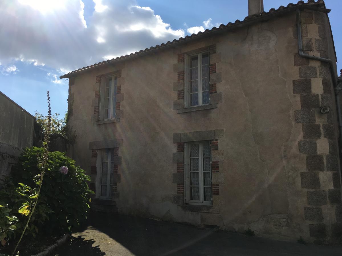 L'Hostellerie De Sevremont Saint-Michel-Mont-Mercure Kültér fotó